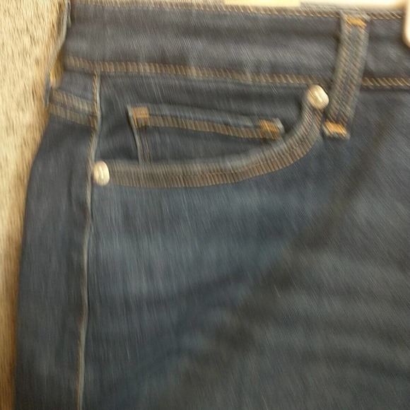 Levis Mid-Rise Denim Jean Mid Length Shorts Womens Size 22 - Picture 4 of 15